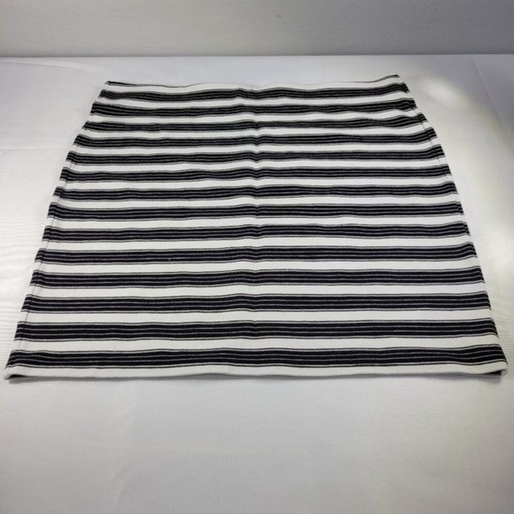 Ann Taylor Loft Pencil Black/White Skirt Size M
